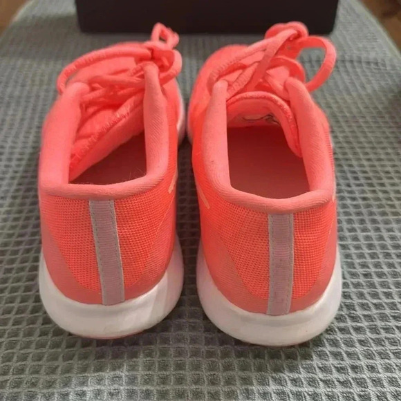 Nike Flex Contact Women Tennis Shoes Sneakers Pink White Knit Fabric 7.5 - Picture 3 of 5